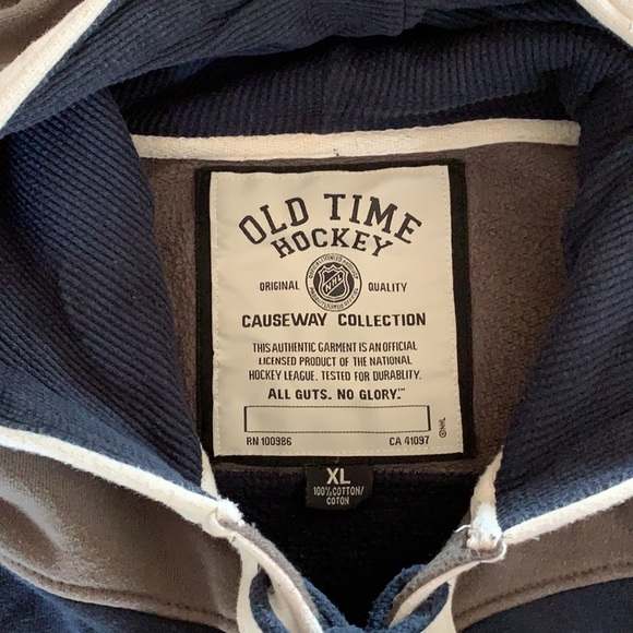 Toronto maples leafs sweater - Picture 2 of 5